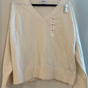 Old Navy Cream V-Neck Sweater Soft Knit